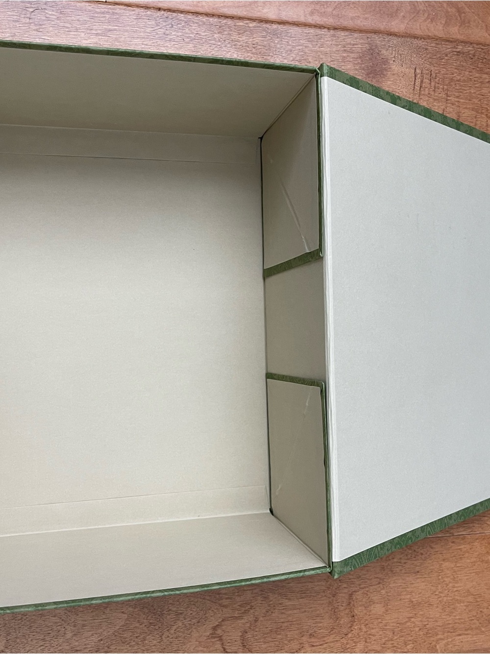 Gucci Olive Green Patterned Presentation Box - Picture 4 of 4